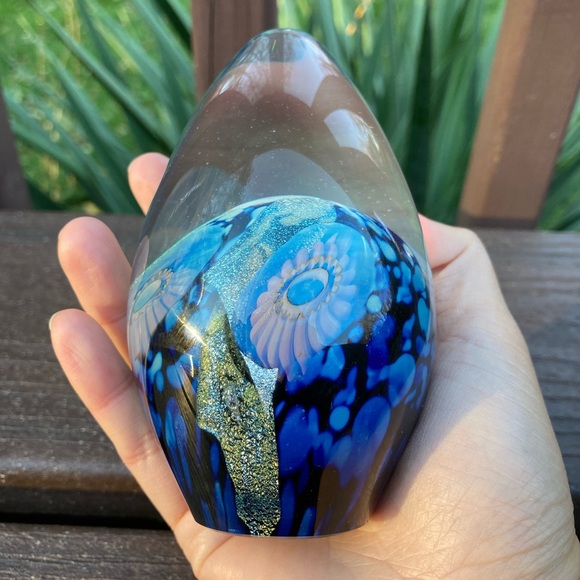 ROBERT EICKHOLT Art Glass Paperweight Egg Shaped Iridescent Sea Flowers Signed - Picture 8 of 15